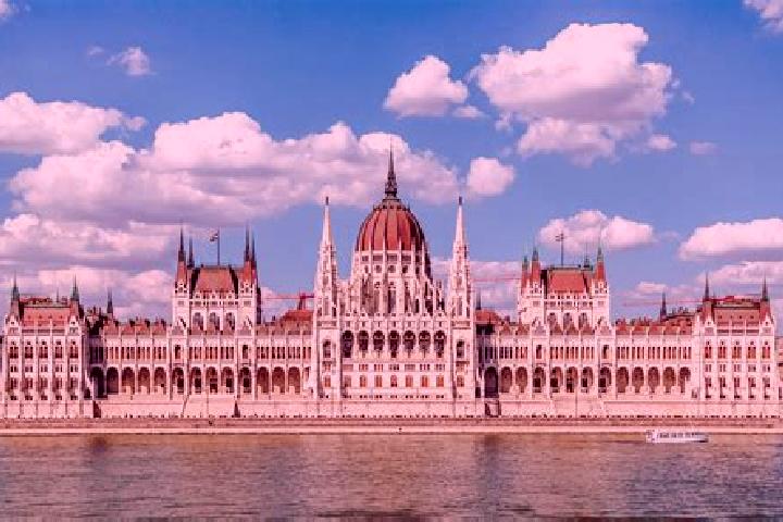 Sienna, 23 — Escort in Dunaujvaros, Hungary