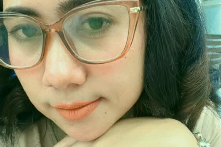 Sienna, 23 — Escort in Namlea, Indonesia