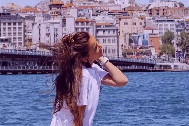 Sienna, 23 — Escort in Tuerkler, Turkey