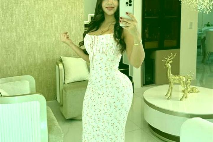 Sienna, 23 — Escort in Vila Flores, Brazil