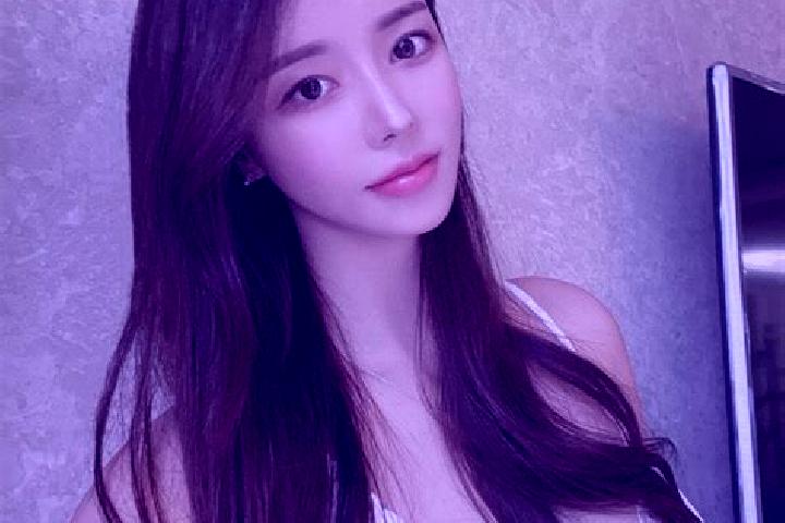Sienna, 23 — Escort in Wangmeng, China