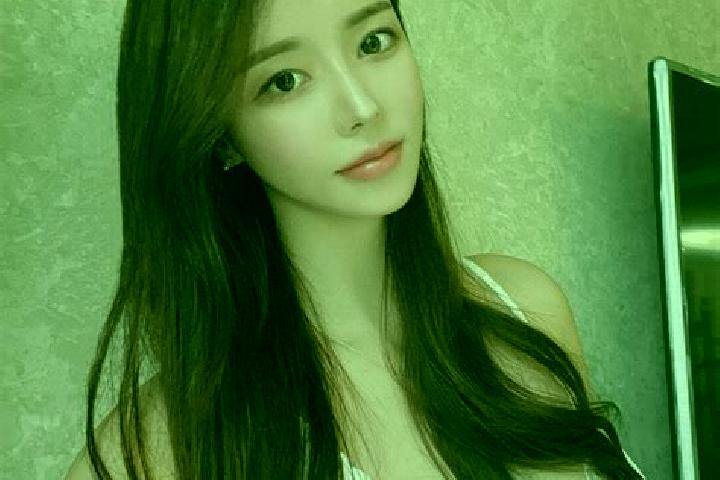 Sienna, 23 — Escort in Zhuangta, China