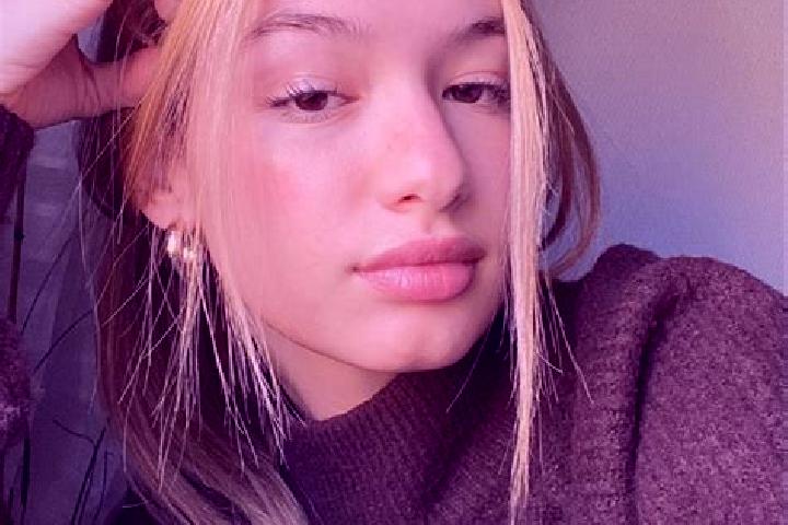 Sienna, 24, a blonde brown-eyed mediterranean companion based in HassiChegar. Offering CIM, Travel Companion, Overnight, Dinner Date. Available for incall an...