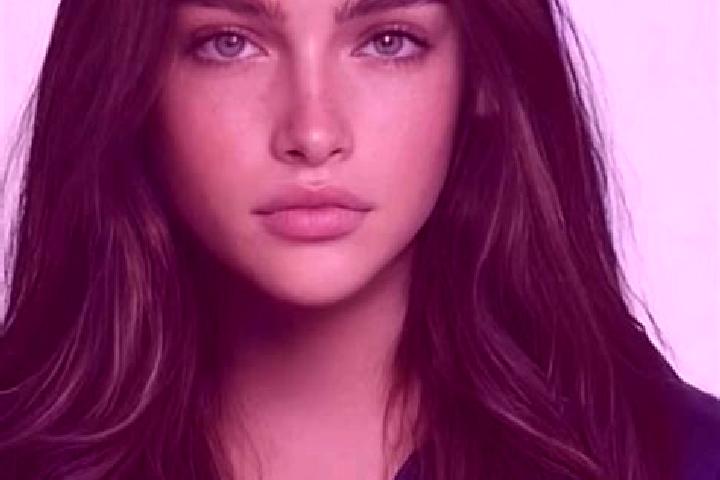 Sienna, 24, a brunette amber-eyed caucasian companion based in Segart. Offering Deep French Kissing, Dinner Date, Tantra, OWO. Available for incall and outca...