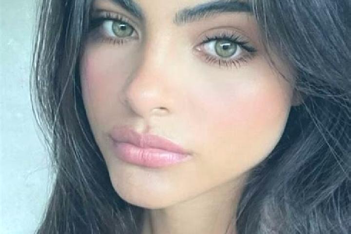 Sienna, 24, a brunette green-eyed mixed companion based in Rhisnes. Offering A-Level, Dinner Date, Fetish. Available for incall and outcall, day and evening ...