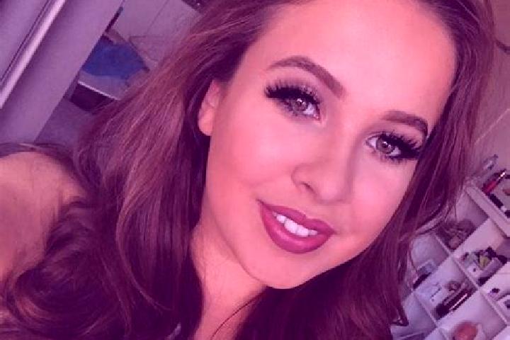 Sienna, 24, a chestnut brown-eyed slavic companion based in Deutsch Goritz. Offering Fetish, Striptease, Party Girl. Available for incall and outcall, overni...