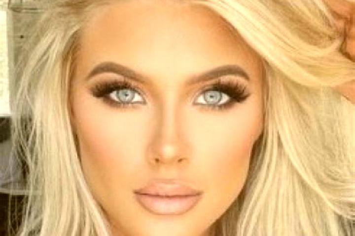 Sienna, 24, a platinum blonde amber-eyed caribbean companion based in Mbalmayo. Offering Striptease, Erotic Massage, Roleplay. Available for incall and outca...