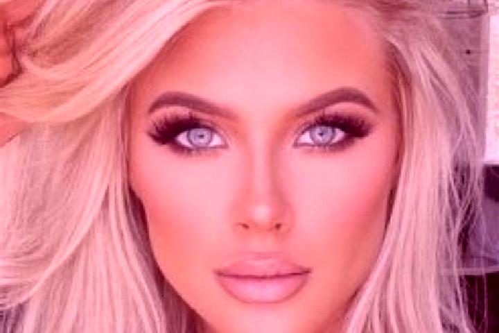 Sienna, 24, a platinum blonde green-eyed ebony companion based in Osaka. Offering Deep French Kissing, Duos, Tantra. Available for incall and outcall, overni...