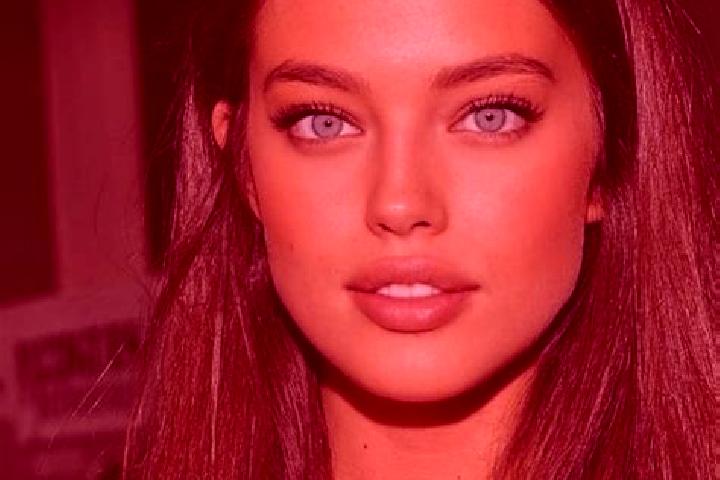 Sienna, 24, a red blue-eyed mediterranean companion based in Solca. Offering GFE, Couples. Available for incall and outcall, overnight bookings available.