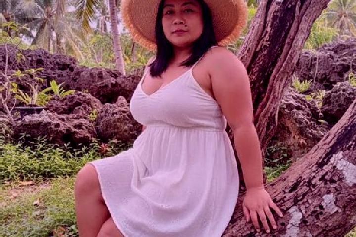 Sienna, 24 — Escort in Binabaan, Philippines
