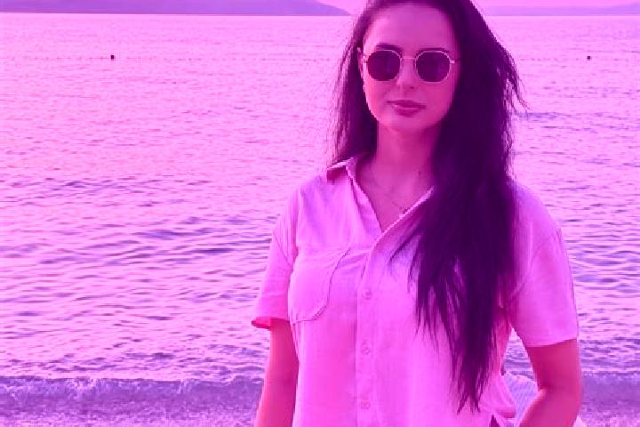 Sienna, 24 — Escort in Ciuchici, Romania