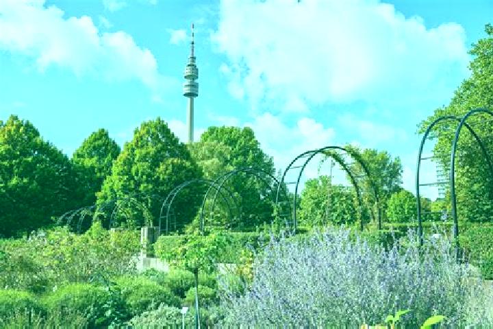 Sienna, 24 — Escort in Hemer, Germany