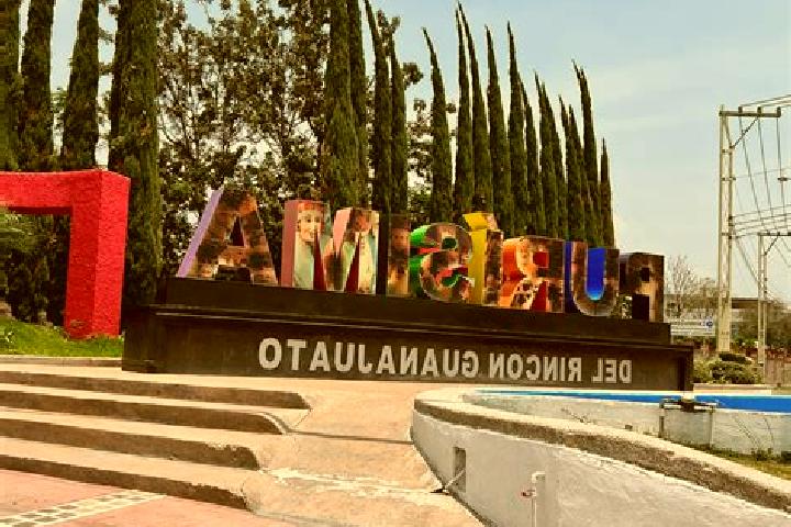 Sienna, 24 — Escort in Purisima de Bustos, Mexico