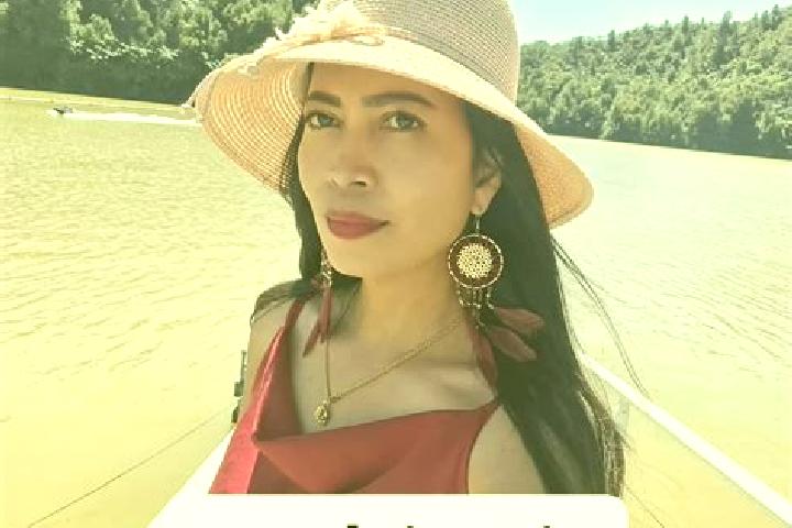 Sienna, 24 — Escort in Tebingtinggi, Indonesia