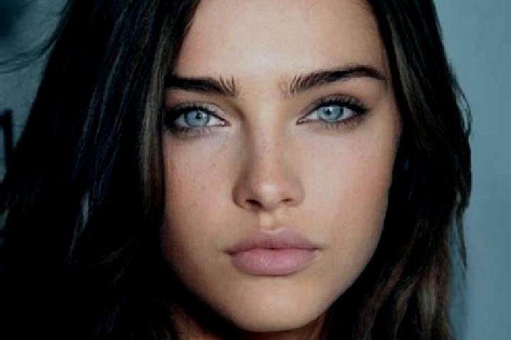 Sienna, 25, a brunette green-eyed latina companion based in Merlin. Offering Travel Companion, Deep French Kissing, OWO, Massage, 69. Available for incall an...