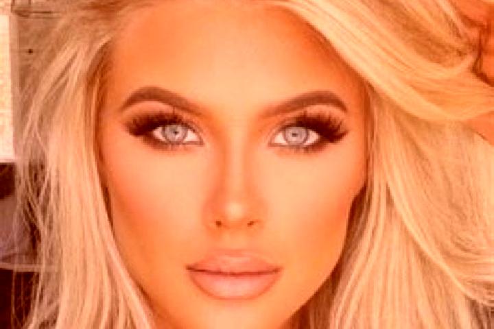 Sienna, 25, a platinum blonde blue-eyed mixed companion based in Elsfleth. Offering Tantra, CIM, BDSM. Available for incall and outcall, day and evening dates.