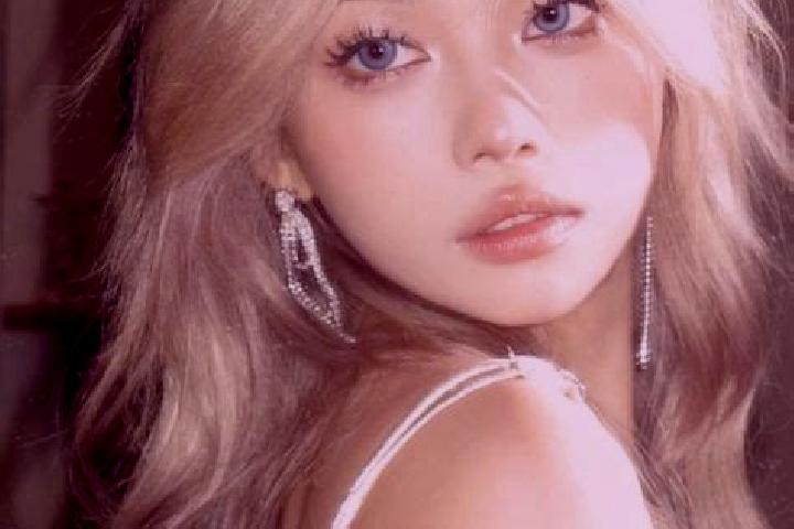 Sienna, 25, a platinum blonde brown-eyed asian companion based in Oksamytne. Offering Party Girl, OWO, Duos, Tantra. Available for incall and outcall, overni...