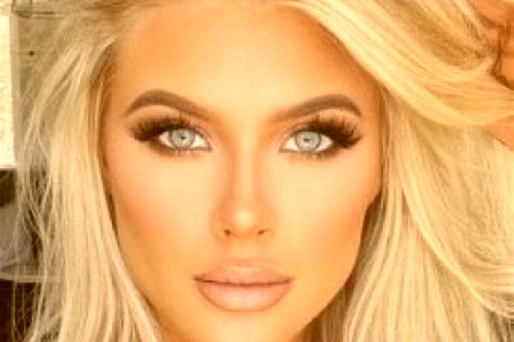 Sienna, 25, a platinum blonde hazel-eyed slavic companion based in Texcapilla. Offering Travel Companion, Dinner Date, Domination. Available for incall and o...