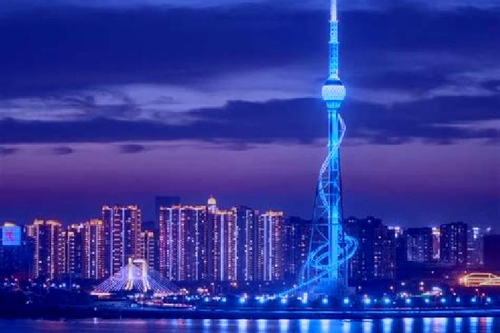Sienna, 25 — Escort in Linyi, China