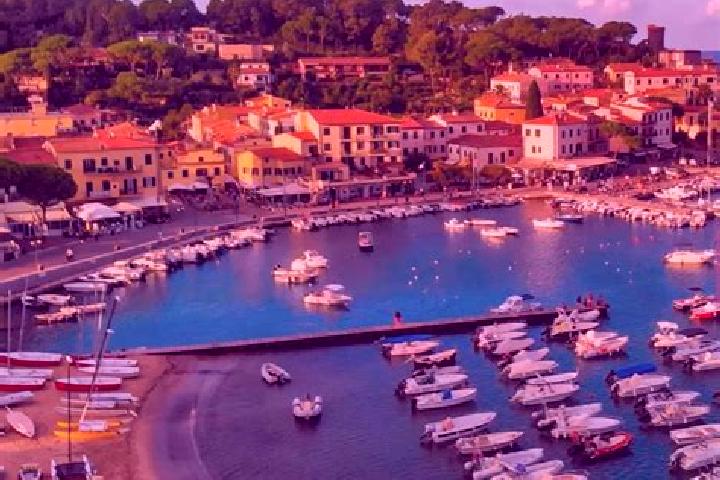 Sienna, 25 — Escort in Marina di Campo, Italy
