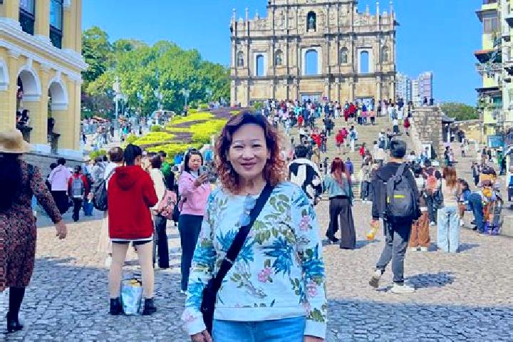 Sienna, 25 — Escort in Wunu er, China