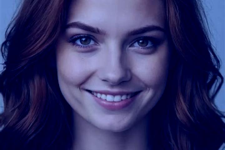 Sienna, 26, a auburn hazel-eyed european companion based in Caungula. Offering Duos, Girlfriend Experience, BDSM. Available for incall and outcall, day and e...