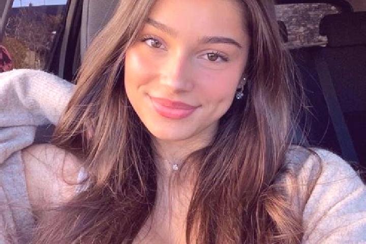 Sienna, 26, a brunette blue-eyed indian companion based in Teralba. Offering Tantra, Girlfriend Experience, Duos, Travel Companion. Available for incall and ...