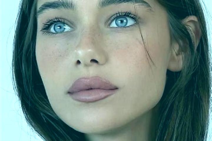 Sienna, 26, a brunette brown-eyed european companion based in Jabat. Offering 69, Party Girl, CIM. Available for incall and outcall, day and evening dates.