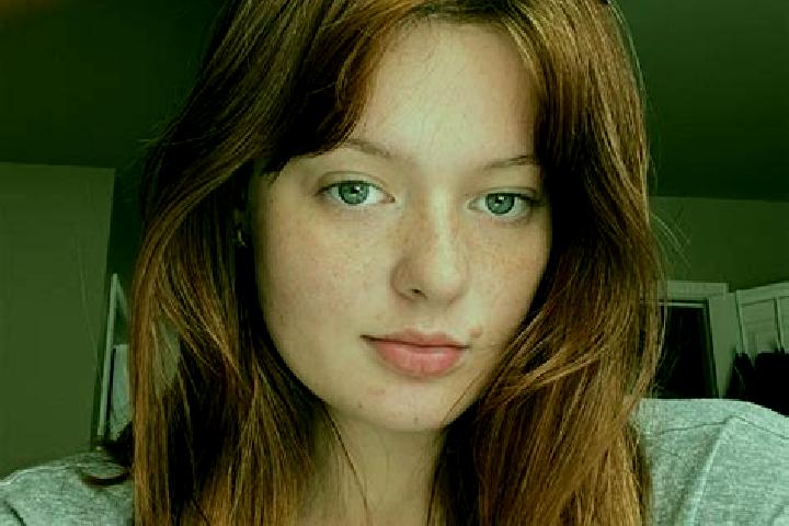 Sienna, 26, a chestnut grey-eyed mixed companion based in Almochuel. Offering OWO, GFE, Party Girl, Dinner Date. Available for incall and outcall, day and ev...