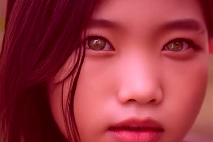 Sienna, 26, a red green-eyed asian companion based in Patu. Offering BDSM, OWO, Party Girl. Available for incall and outcall, day and evening dates.