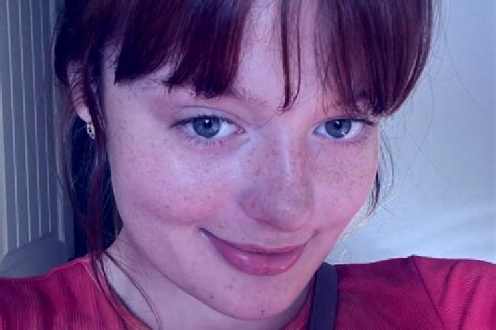 Sienna, 26, a red green-eyed latina companion based in Mohnsen. Offering Roleplay, CIM, Couples, BDSM. Available for incall and outcall, overnight bookings a...