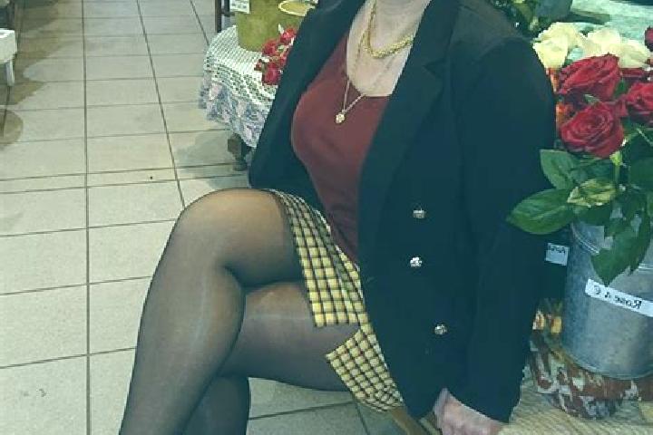 Sienna, 26 — Escort in Ober-Morlen, Germany