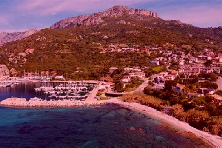 Sienna, 26 — Escort in Santa Maria Navarrese, Italy