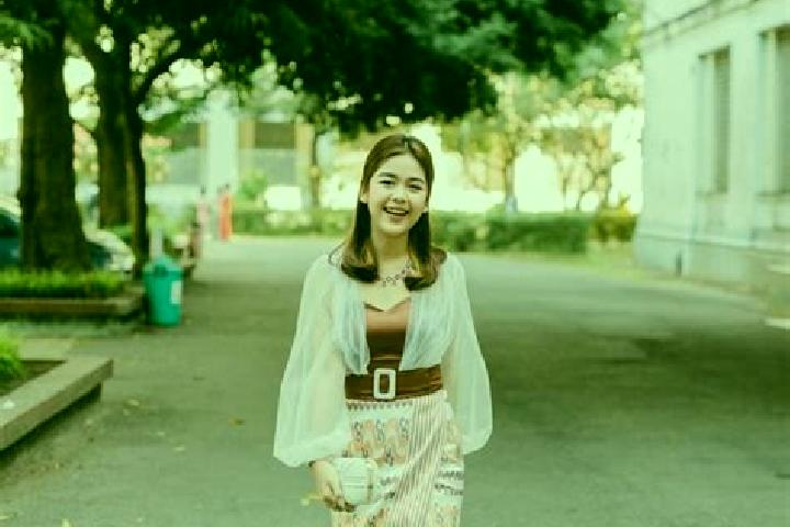 Sienna, 26 — Escort in Yae Kyaw, Myanmar