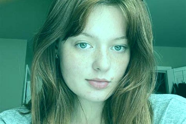 Sienna, 27, a auburn amber-eyed european companion based in Theuma. Offering Girlfriend Experience, Roleplay, Duos, Prostate Massage. Available for incall an...