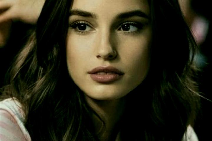 Sienna, 27, a brunette brown-eyed indian companion based in Tengnoupal. Offering Roleplay, Deep French Kissing, Striptease. Available for incall and outcall,...