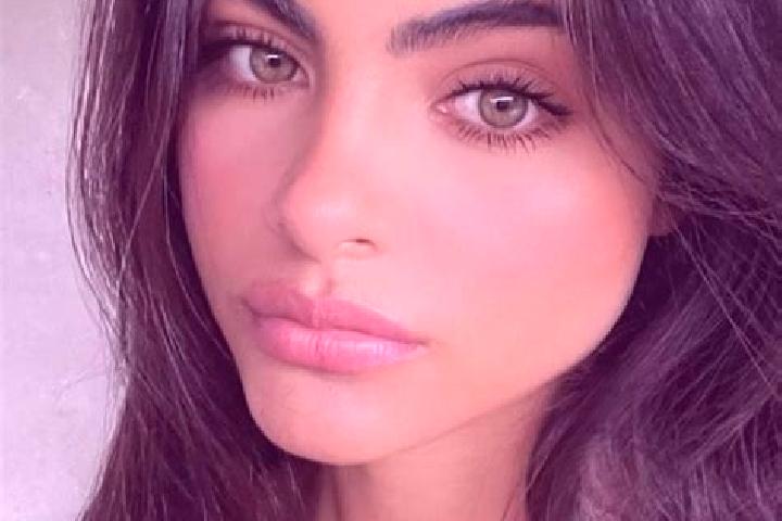 Sienna, 27, a brunette green-eyed indian companion based in Thenioux. Offering Prostate Massage, Striptease, A-Level, Girlfriend Experience. Available for in...