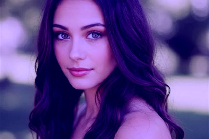 Sienna, 27, a brunette hazel-eyed mediterranean companion based in Tinajas. Offering GFE, Duos, Girlfriend Experience, Deep French Kissing. Available for inc...
