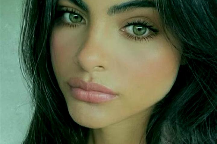Sienna, 27, a chestnut hazel-eyed caucasian companion based in Ust -Vym . Offering CIM, Fetish, Party Girl. Available for incall and outcall, day and evening...