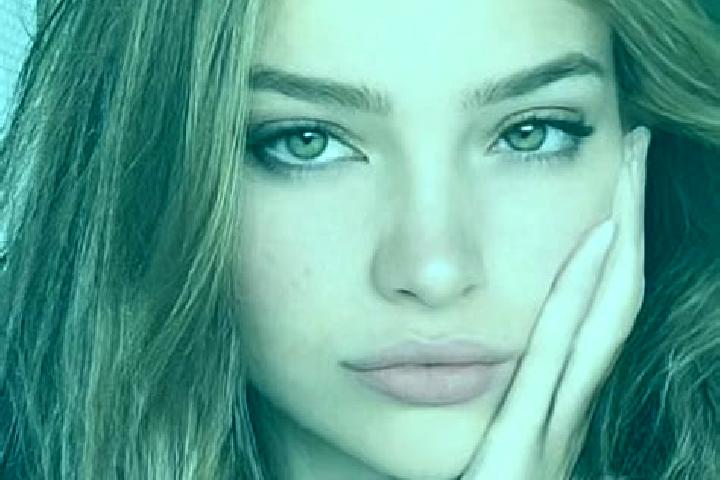 Sienna, 27, a dark blonde hazel-eyed slavic companion based in Miguel Esteban. Offering Couples, Girlfriend Experience, Dinner Date. Available for incall and...