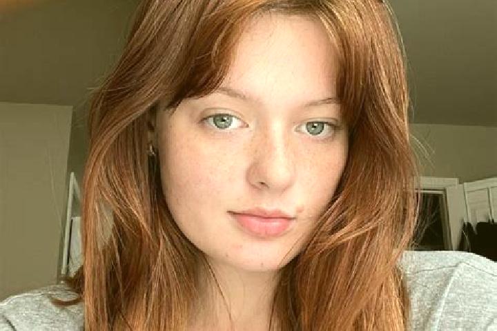 Sienna, 27, a red green-eyed european companion based in Dunwoody. Offering Massage, Duos, Couples, Party Girl, Roleplay. Available for incall and outcall, o...