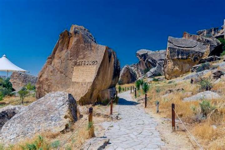 Sienna, 27 — Escort in Gobustan, Azerbaijan