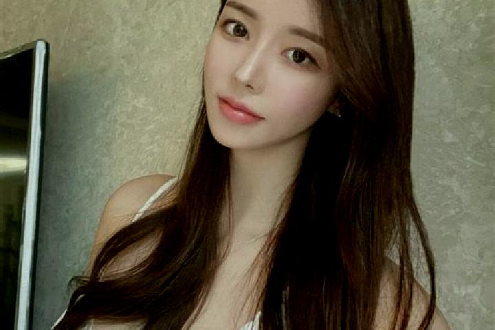 Sienna, 27 — Escort in Jiepao, China