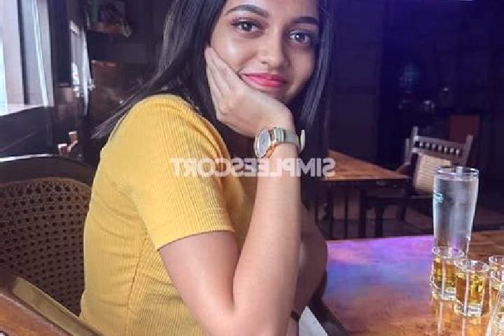 Sienna, 27 — Escort in Valsad, India
