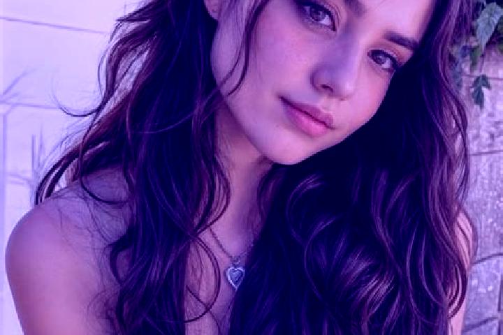 Sienna, 28, a auburn hazel-eyed latina companion based in Chengmen. Offering Prostate Massage, OWO, Erotic Massage. Available for incall and outcall, day and...
