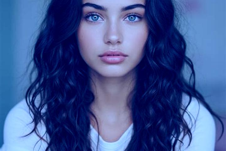 Sienna, 28, a brunette hazel-eyed mediterranean companion based in Le Vivier-sur-Mer. Offering Prostate Massage, Duos, BDSM, A-Level, Domination. Available f...