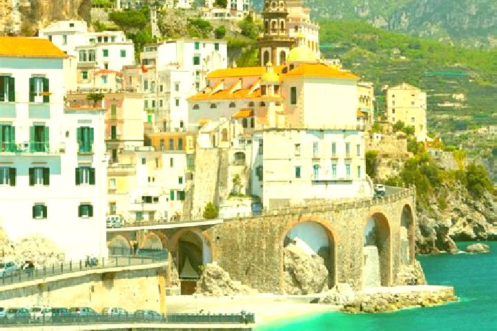 Sienna, 28 — Escort in Torchione-Moia, Italy