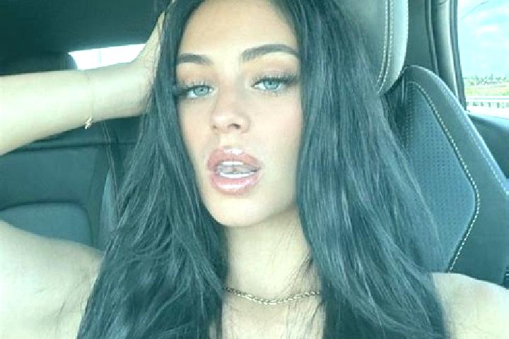 Sienna, 29, a auburn amber-eyed caribbean companion based in Arajuno. Offering Deep French Kissing, CIM, Dinner Date. Available for incall and outcall, day a...