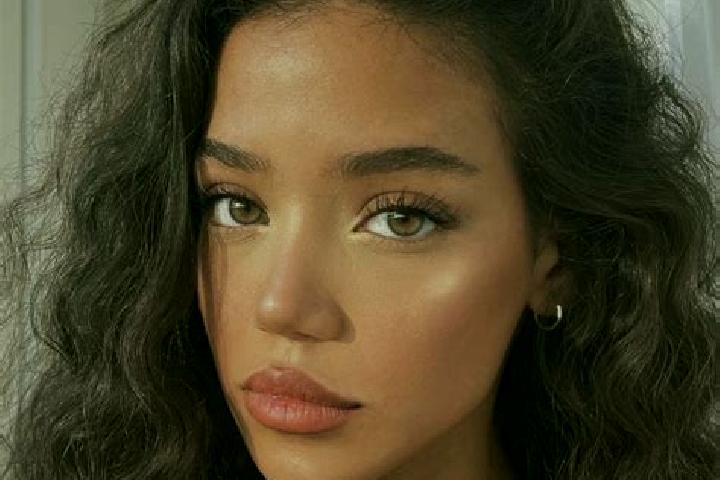 Sienna, 29, a black brown-eyed ebony companion based in Vladimiro-Aleksandrovskoye. Offering OWO, 69, Roleplay, Dinner Date. Available for incall and outcall...