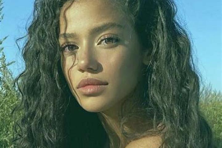 Sienna, 29, a black green-eyed latina companion based in Wiederstedt. Offering CIM, Erotic Massage, GFE, Travel Companion. Available for incall and outcall, ...